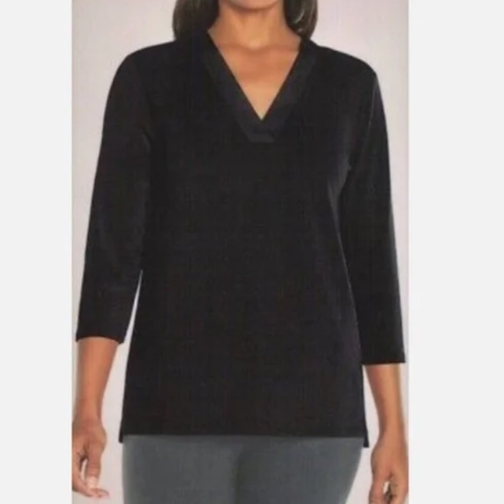 Banana Republic Women's V-Neck 3/4 Sleeve Lightweight Stretch Top, Black